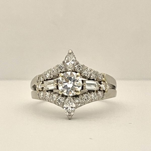 Ring with round & marquis diamond clusters